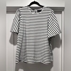 Duffield black & White Striped Top, bell sleeve thick woman’s large